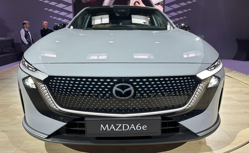 Nowa Mazda 6e