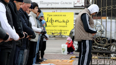 Narasta islamizacja edukacji w Kirgistanie. Niepokój w społeczeństwie