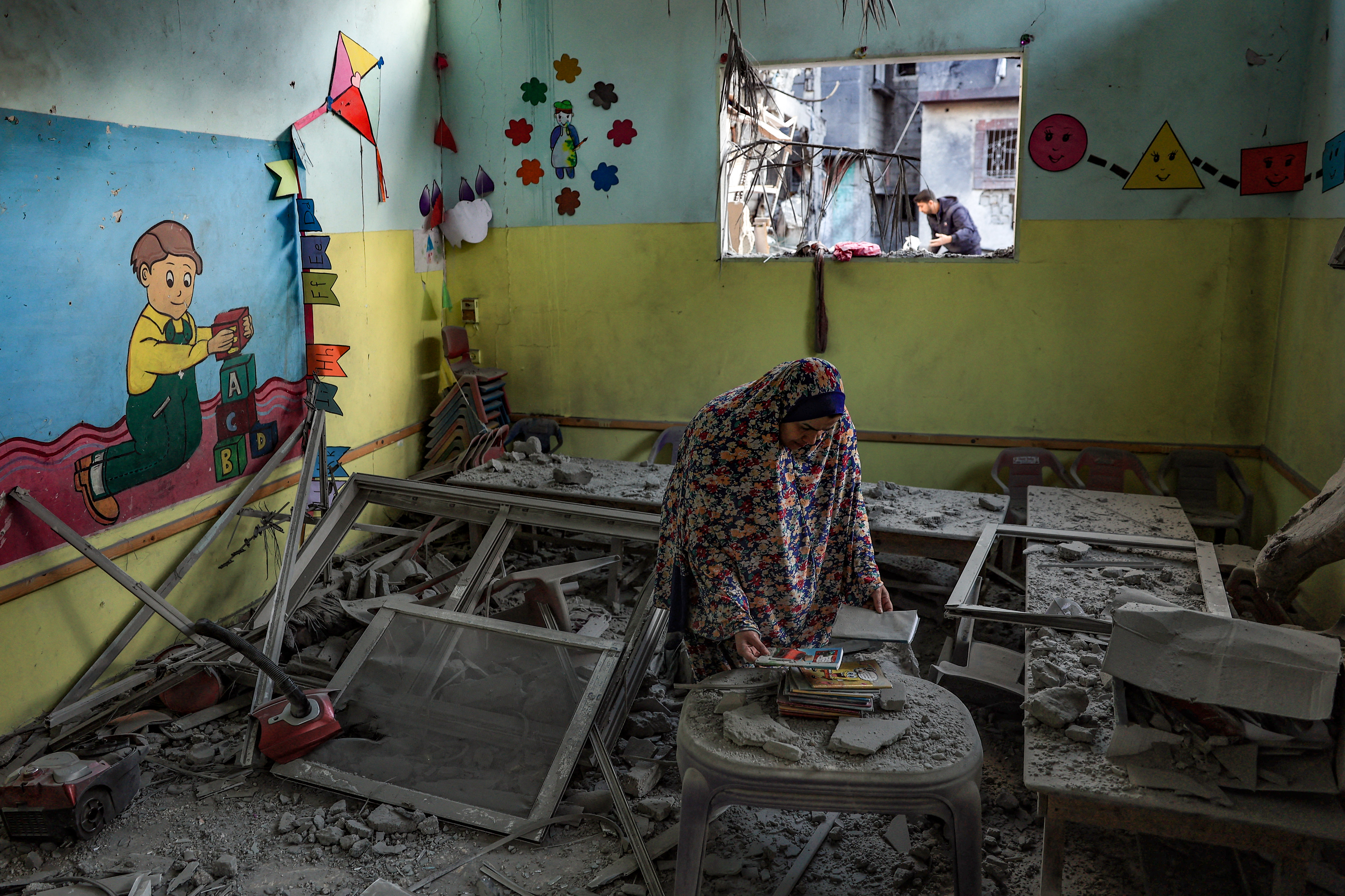 Gaza: 10 muertos en bombardeo israelí contra escuela refugio