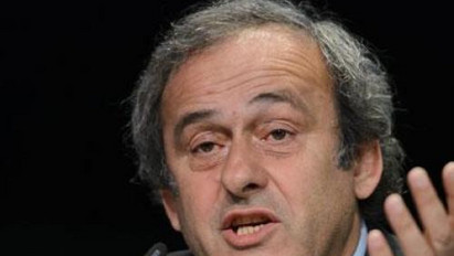 Az UEFA kiáll Platini mellett