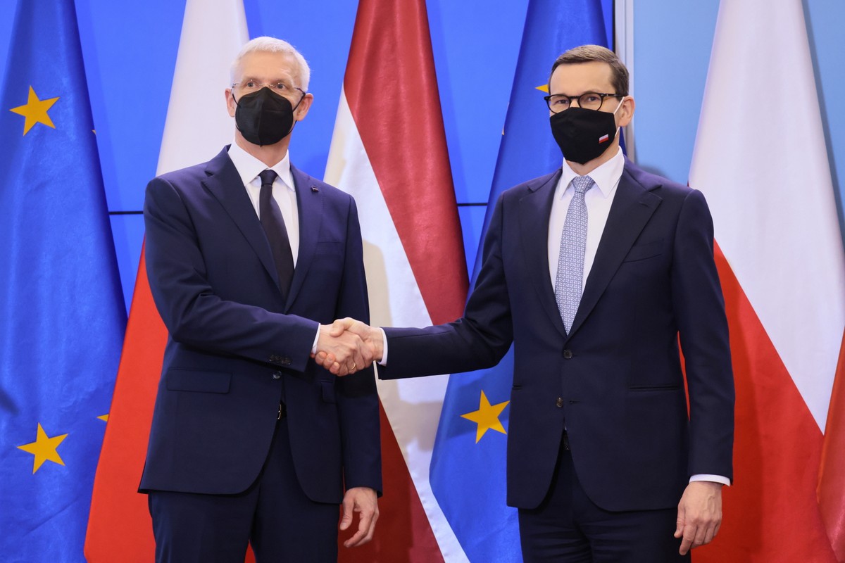 Mateusz Morawiecki, Arturs Kriszjanis Karinsz