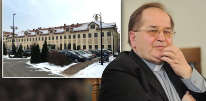 Uderzyli uczelnię Rydzyka po kieszeni. Ministerstwo pisze o "naprawdę kuriozalnym naruszeniu"