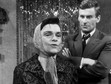 Krystyna Feldman i Wiesław Gołas w serialu "Kapitan Sowa na tropie" (1965 r.)