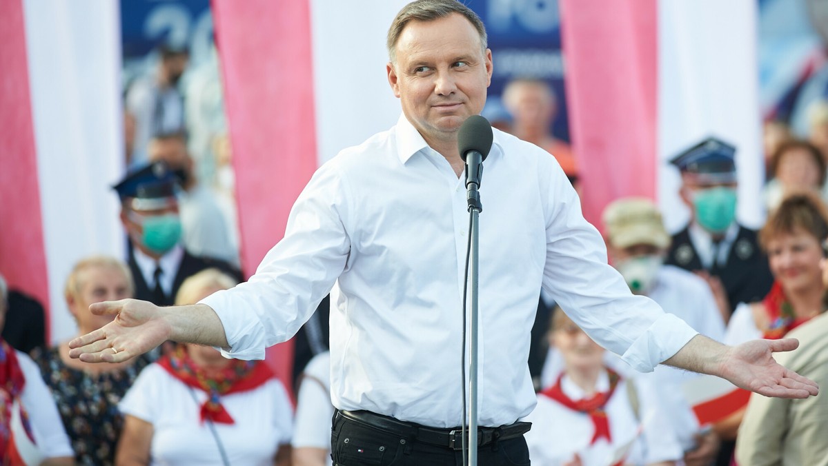 Andrzej Duda stał się bohaterem jednego z pytań w duńskiej wersji programu Milionerzy. Uczestniczka, choć skorzystała z pomocy jednego z kół ratunkowych, nie odpowiedziała poprawnie i straciła szansę na wygranie miliona.