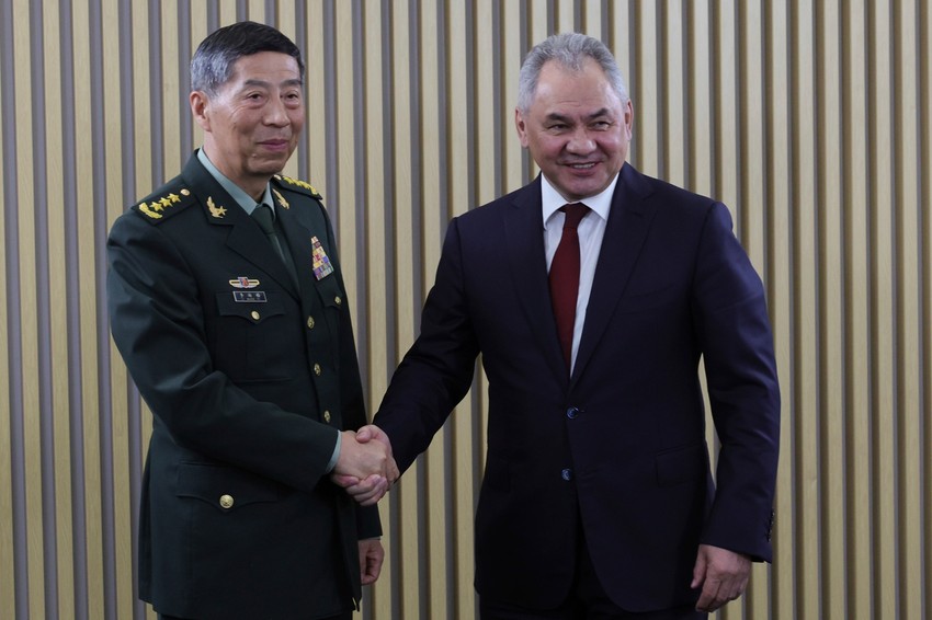 Li Šangfu i Sergej Šojgu kod Moskve 15. avgusta