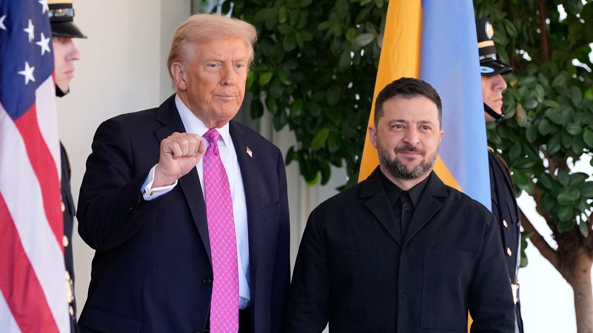 Prezident USA Donald Trump a ukrajinský prezident Volodymyr Zelenskyj.