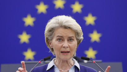 Kijevbe utazott az Európai Bizottság elnöke: Ursula von der Leyen Ukrajna uniós csatlakozásáról tárgyal 
