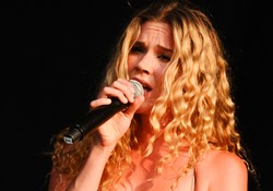Joss Stone wraca. Czy siódemka okaże się dla niej szczęśliwa?