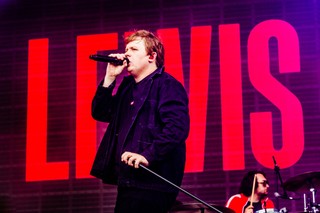 Brit Awards 2020: Dave i Lewis Capaldi głównymi wygranymi [WIDEO]
