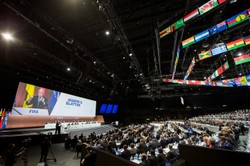 Kongres FIFA wznowiono po alarmie bombowym