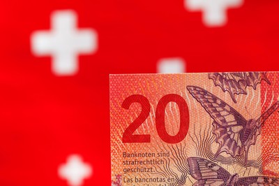 Obrońcy frankowiczów idą po złotówkowiczów. Kancelarie szukają niedozwolonych klauzul