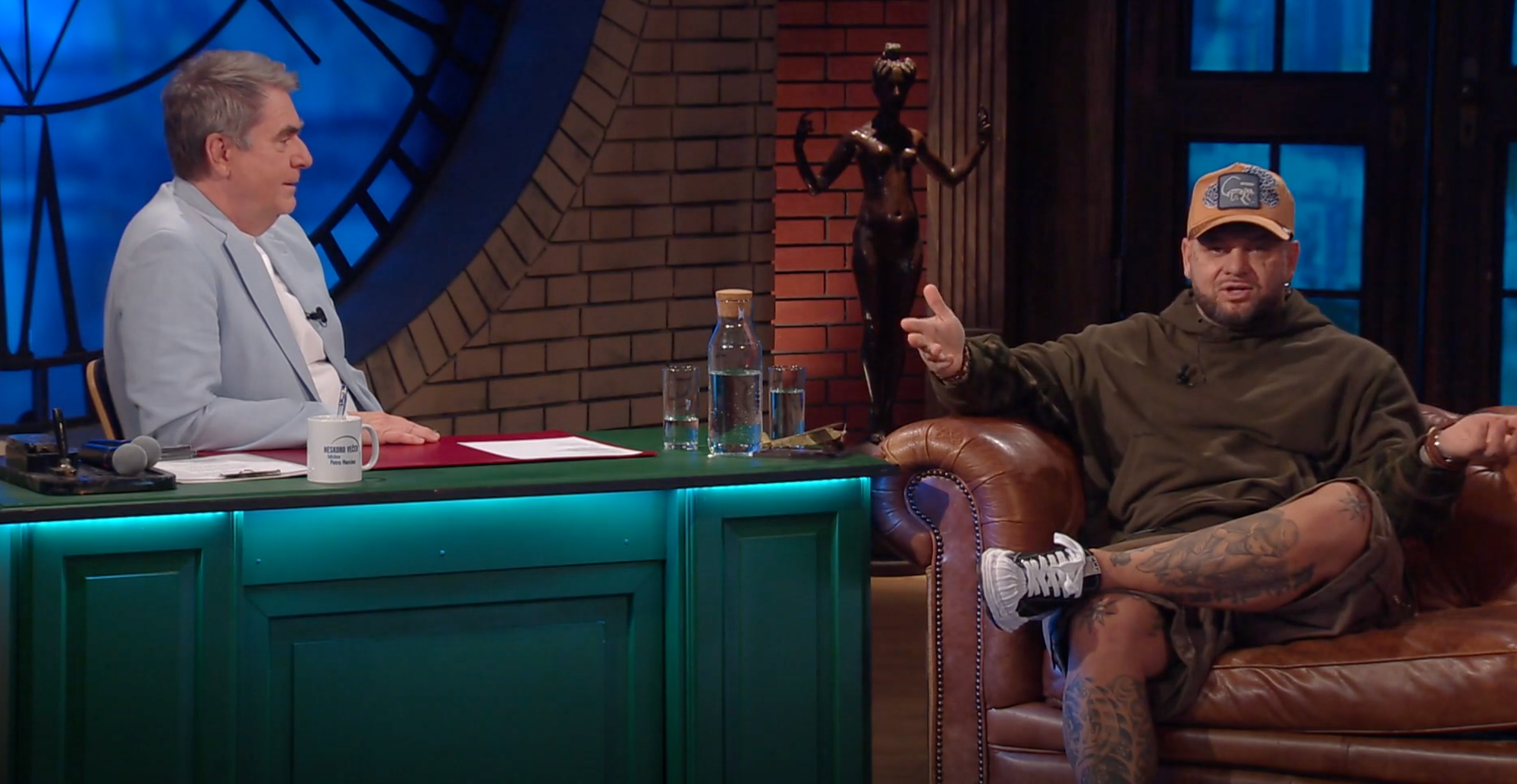 Raper Kali v talkšou Petra Marcina Neskoro večer.