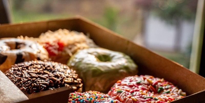 Takich pączków nigdy nie kupuj. Trzy sygnały świadczą o niskiej jakości