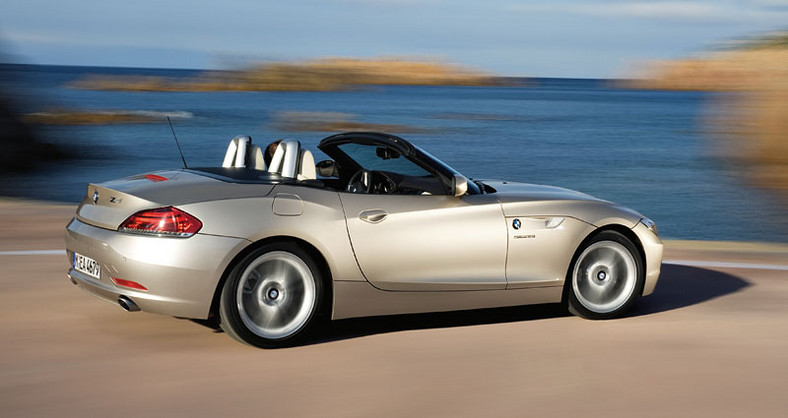 BMW: nowy Z4 Roadster wylądował w Warszawie (cena w Polsce)