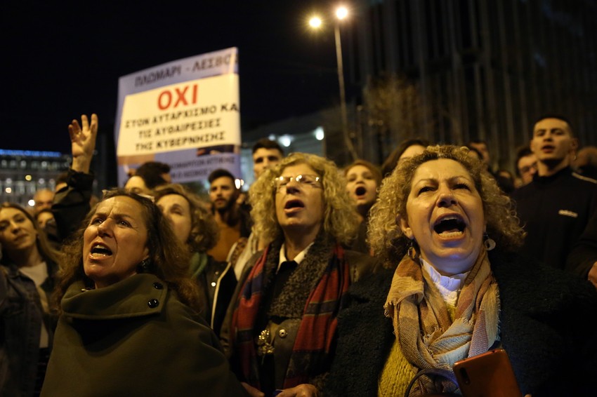 Uprkos protestima grčka vlada pokušava da nametne svoje planove