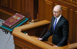 Pierwszy dzień nowego ukraińskiego parlamentu. Arsenij Jaceniuk ponownie premierem