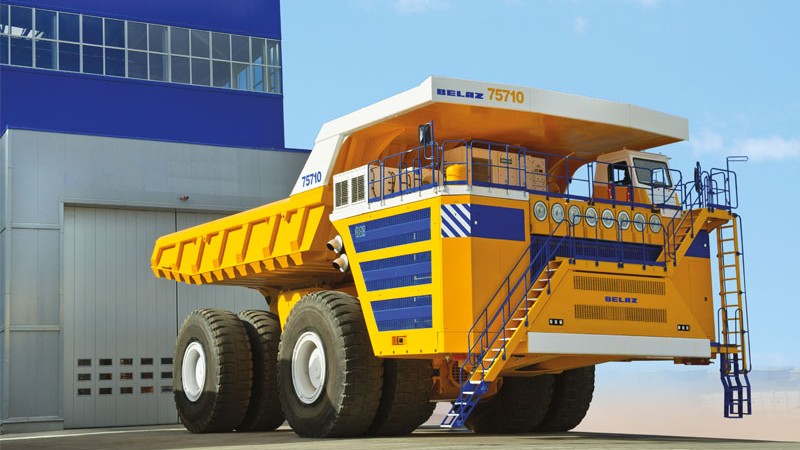 Ciężarówka Biełaz 75710