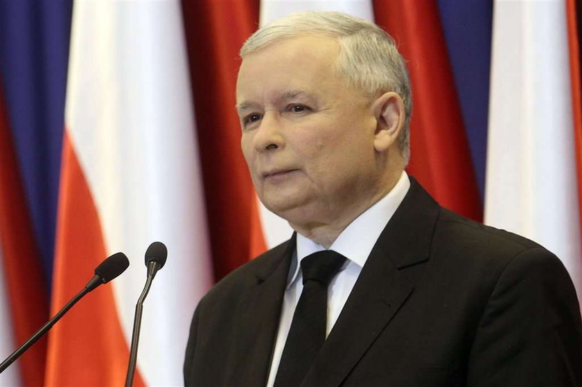 Kaczyński oskarża Polskę i Rosję po smierci brata