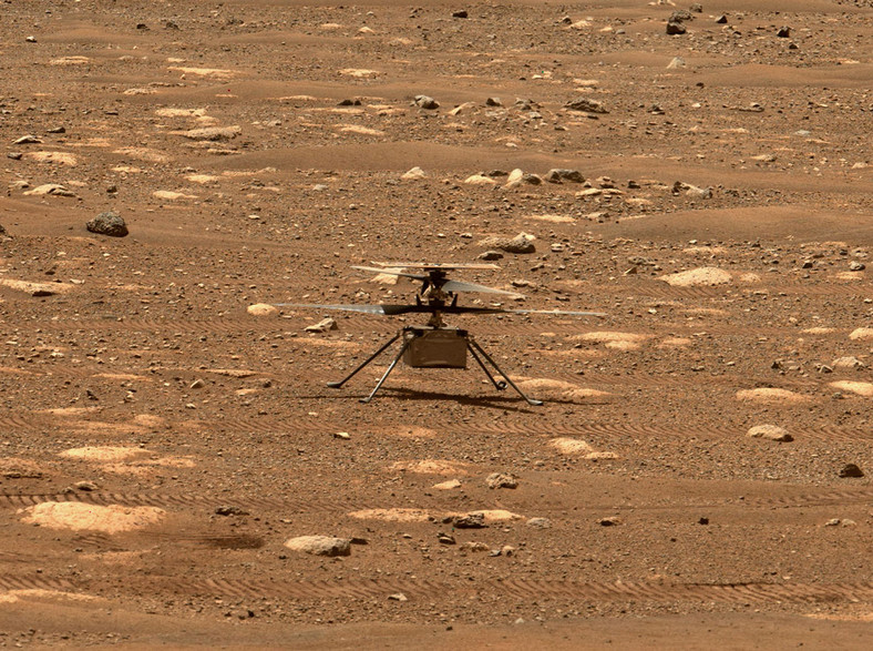 Helikopter Ingenuity na zdjęciach NASA