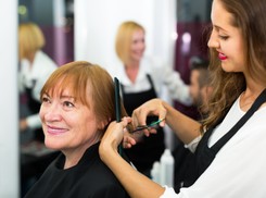 Kiedy fryzjerzy wrócą do pracy? Minister zdrowia podał nowy TERMIN