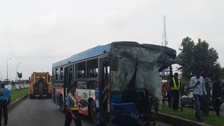 The BRT vehicle was crushed by the trailer [LASTMA]