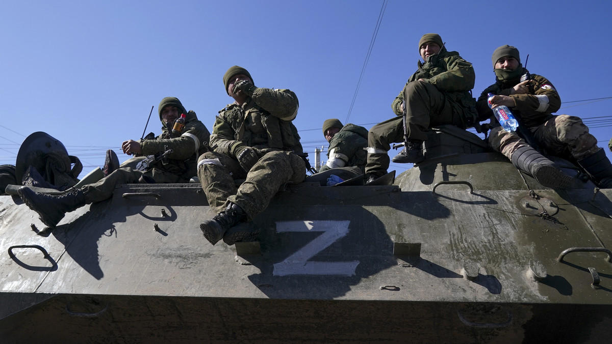 Ukraińcy nagrali rosyjskich żołnierzy. "Napiją się, a potem zaczną od nowa"