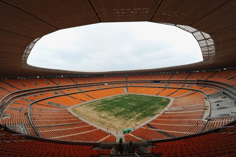 Stadion Soccer City, Johannesburg. Największy stadion tych mistrzostw (prawie 95 tys. krzesełek) będzie gościł m.in. finał imprezy. Fot. Local Organising Committee, MediaClubSouthAfrica.com