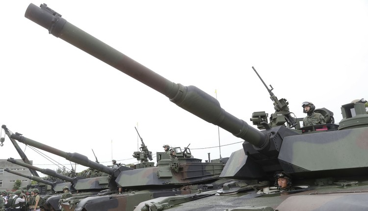 Nowa wojna wisi na włosku. Największe manewry wojskowe w historii kraju