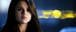 Straszny film i jeszcze gorsza Selena Gomez. "Wyścig po życie" dla odważnych na DVD [ZDJĘCIA]