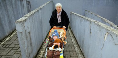 Przystanek tramwajowy. Jak tam się dostać?...