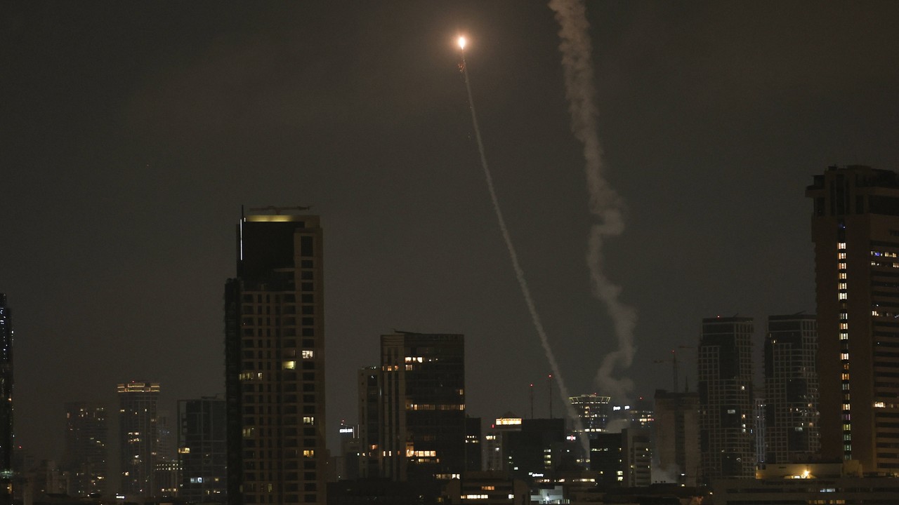 Syreny zawyły w Tel Awiwie. Iran i Izrael wymieniają ciosy