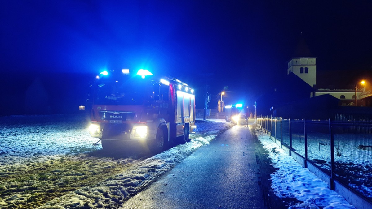 Opolskie. Najechał na leżącą na jezdni 14-latkę. "Myślałem, że to worek liści"