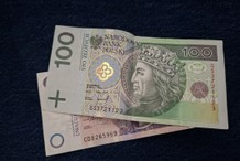 Skarbówka potwierdza: przelew z konta osobistego na konto wspólne małżonków bez podatku od darowizny