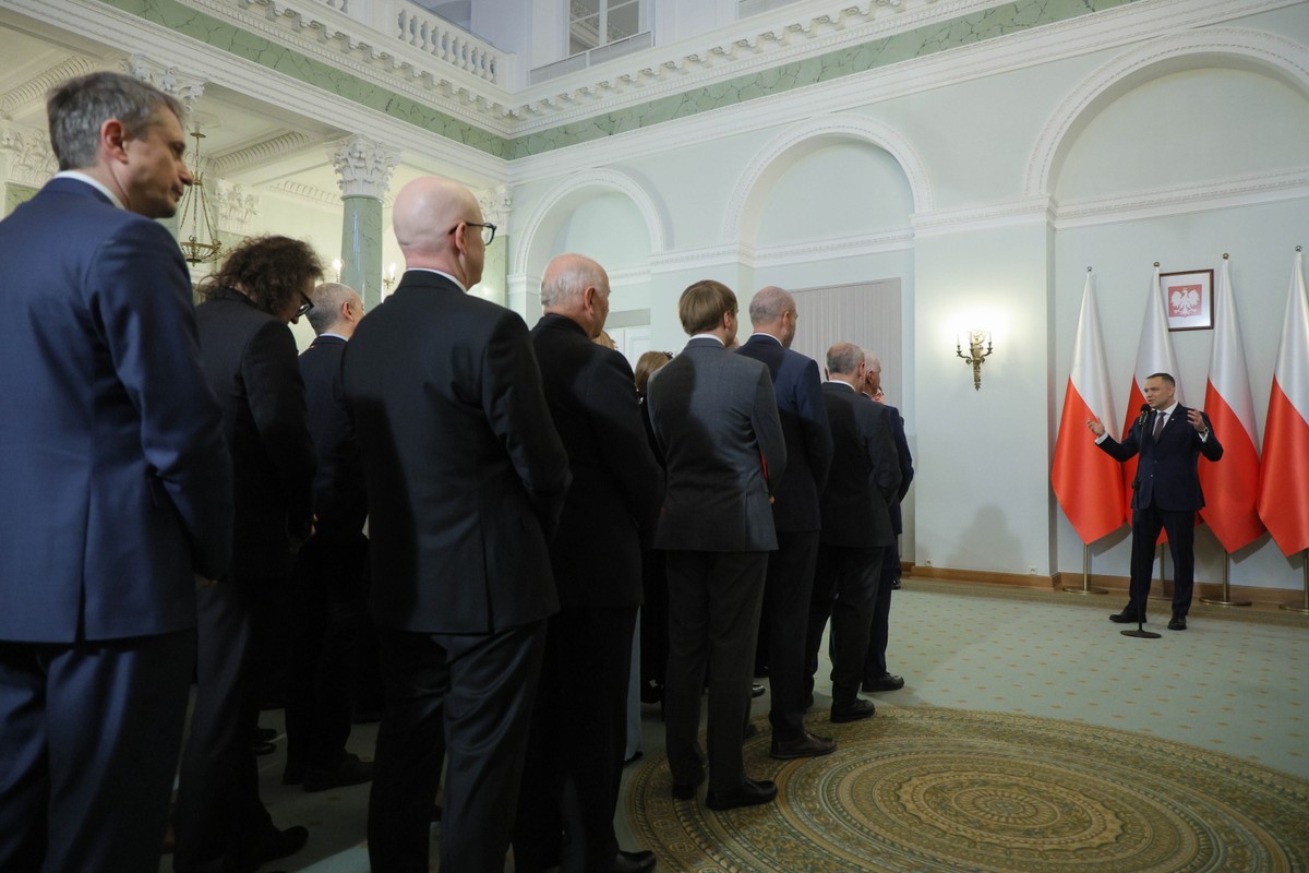 Karol Nawrocki wręcza nominacje profesorskie polskim naukowcom