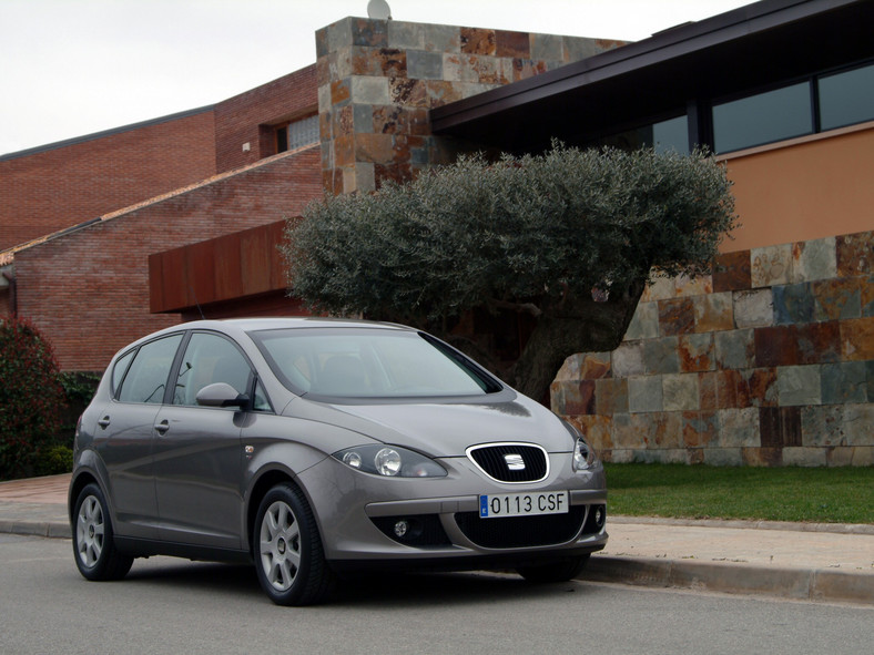 Ford CMax I vs. Seat Altea funkcjonalność czy sportowy