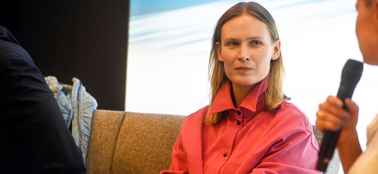 Na planie "Wielkiej wody" była w ciąży. Kim jest Agnieszka Żulewska, czyli serialowa Jaśmina?
