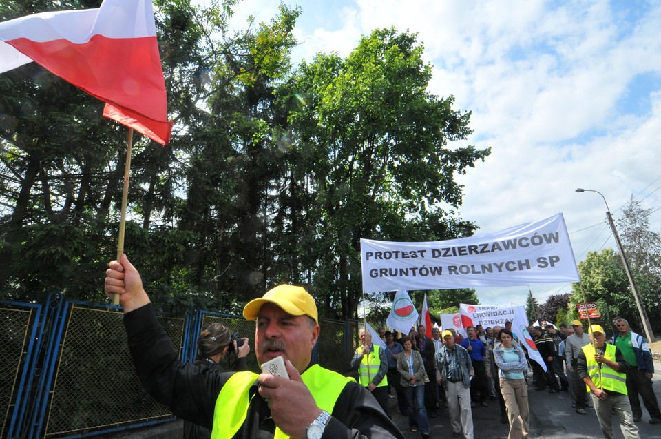 Rolnicy w proteście blokowali drogę