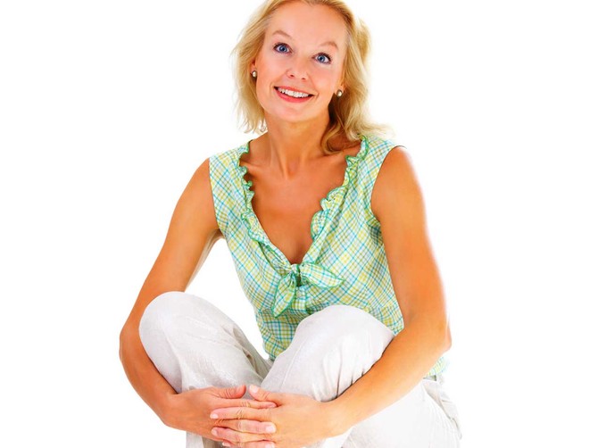 2934_zadovoljna-zena_dreamstime_3239423_-Yuri-Arcurs