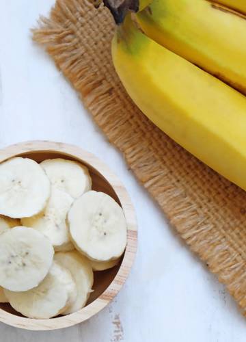 Ciemne i cętkowane banany są bardzo zdrowe. Właściwości owocu zmieniają się  wraz z kolorem skórki | Ofeminin