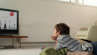 Czy oglądanie telewizji przez dzieci ma wpływ na ich rozwój?