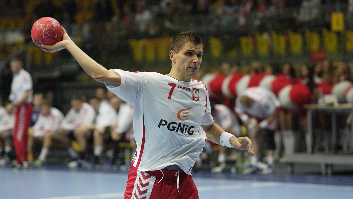 Bartłomiej Tomczak został nowym zawodnikiem Górnika Zabrze - poinformował serwis handballzabrze.pl. W poprzednim sezonie reprezentacyjny lewoskrzydłowy występował w zespole mistrza Polski, Vive Targach Kielce.