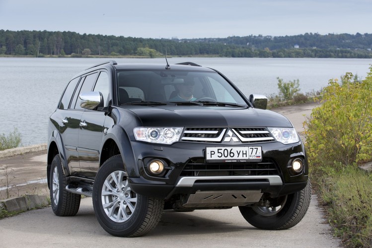 Mitsubishi pajero sport