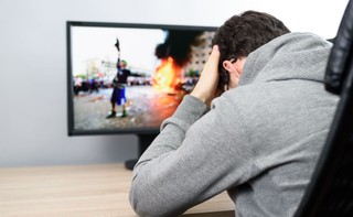 Koniec bezkarności patostreamerów? Projekt ustawy wprowadza surowe kary za znęcanie się w internecie