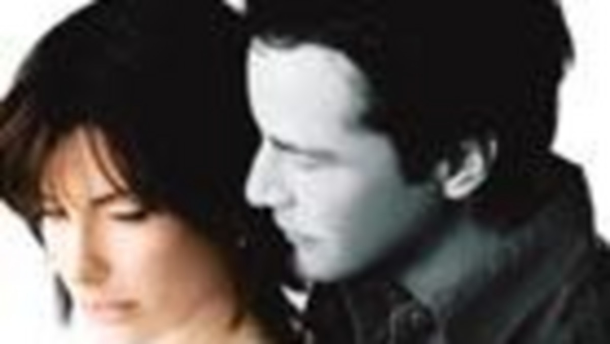 Keanu Reeves uważa, że film "Dom nad jeziorem", w którym zagrał z Sandrą Bullock, był im pisany.