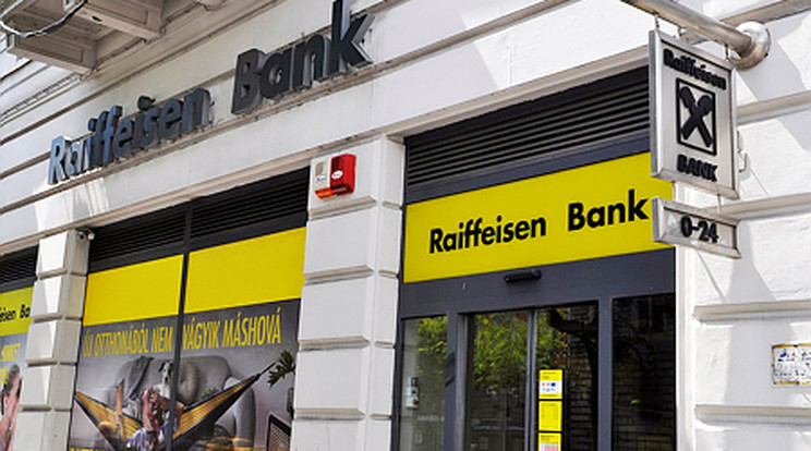 Ideiglenesen leállnak a Raiffeisen bank online szolgáltatásai / Fotó: MTVA/Bizományosi: Balaton József