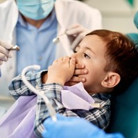 Nagyon fél a gyerekem a fogorvostól - biztonságos a bódítás? Az orvos válaszol