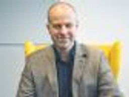 Będziemy mieli kolejną rundę upadłości. Restauracje i hotele powinny dostać dodatkowe wsparcie [WYWIAD]