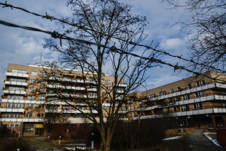 BUDYNKI, ZA KTÓRE ROSJA NIE PŁACI CZYNSZU: Warszawa, ul. Bobrowiecka 2b