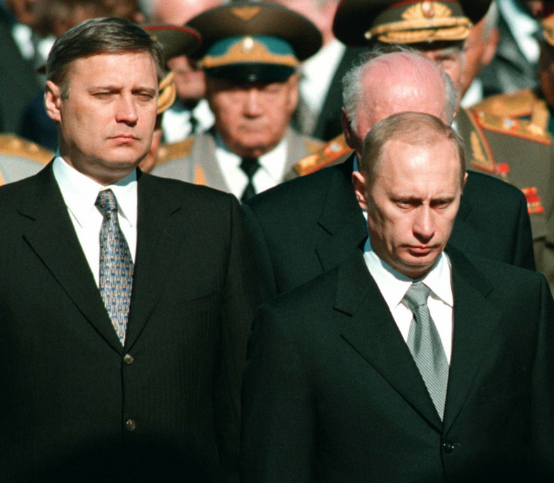 Michaił Kasjanow i Władimir Putin na Kremlu, 2001 r.