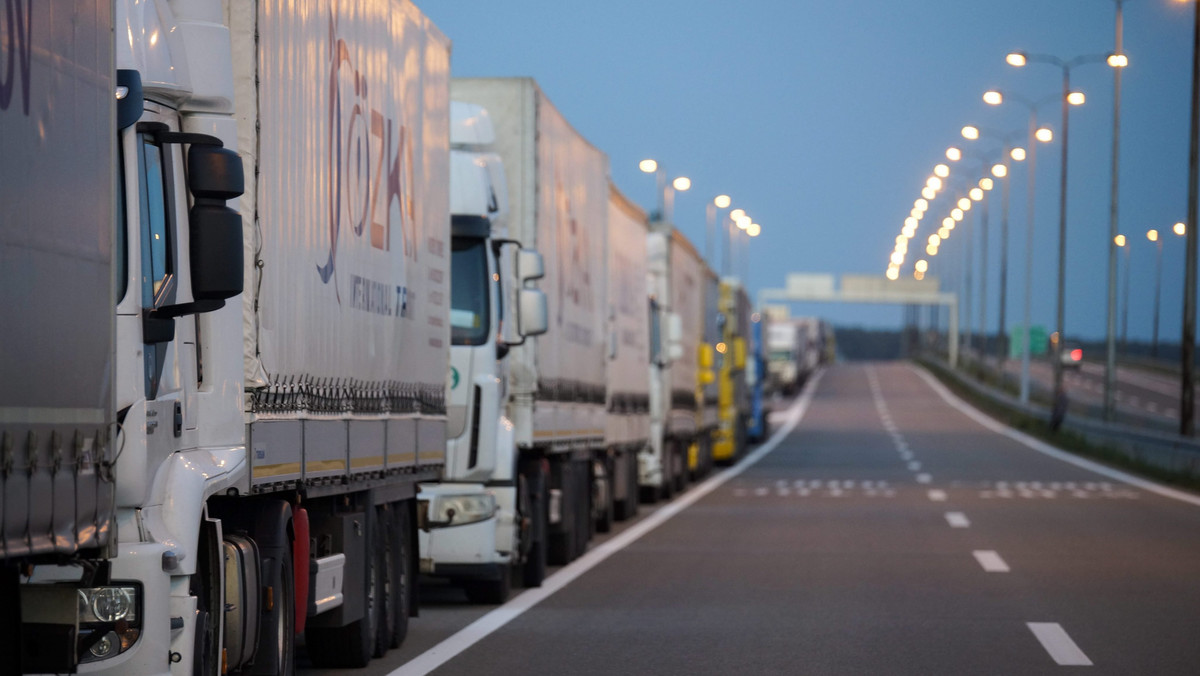 SERBIA CROATIA MIGRATION (Truck drivers protest at Serbia Croatia border)